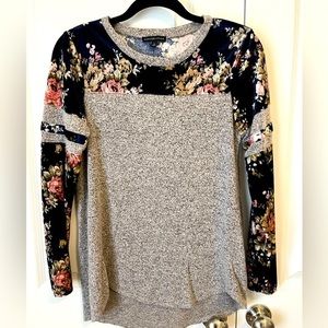 Signature Studio sweater blouse
